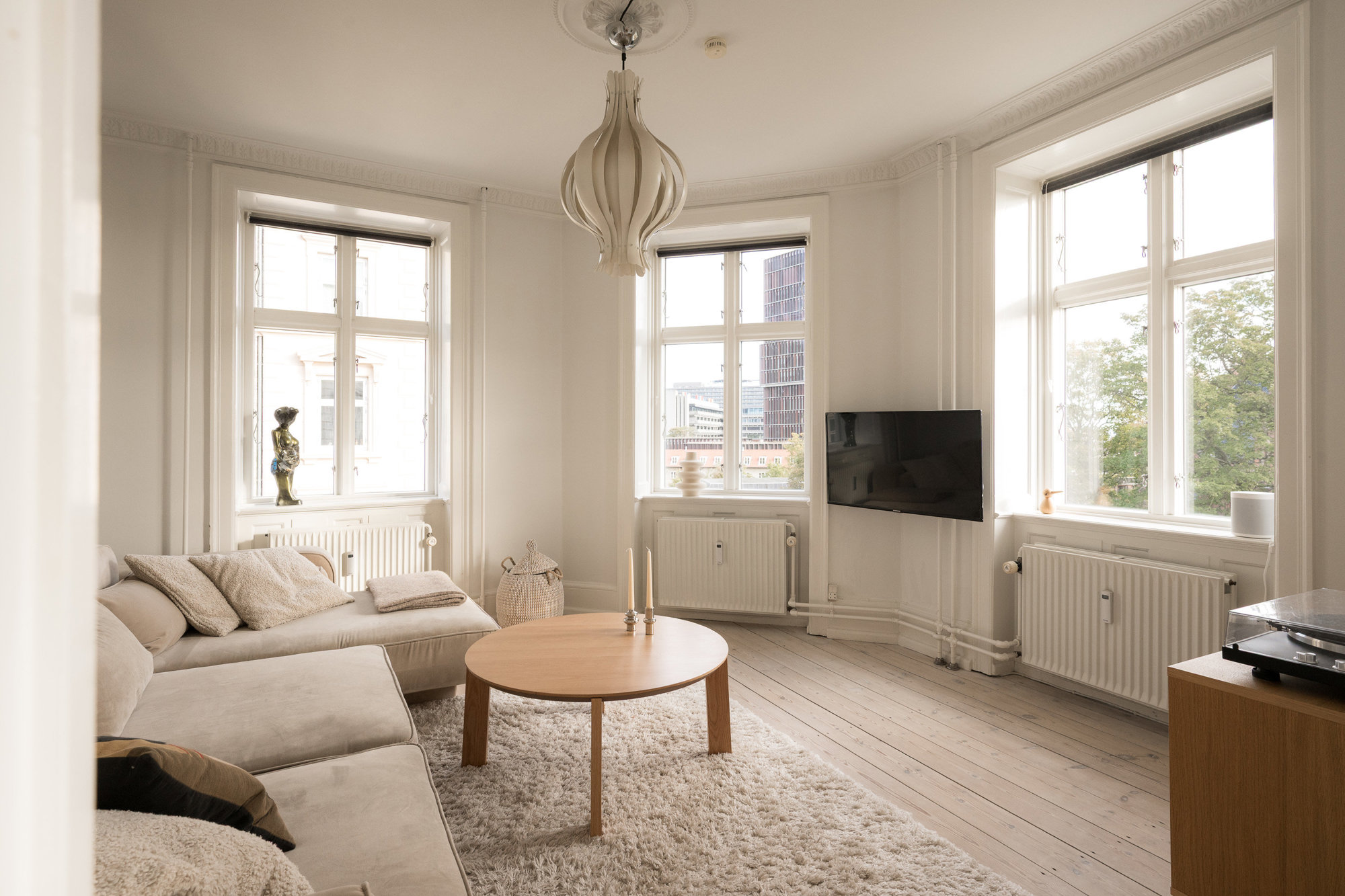 Lys, luft og lækkerhed med udsigt over Sankt Hans Torv