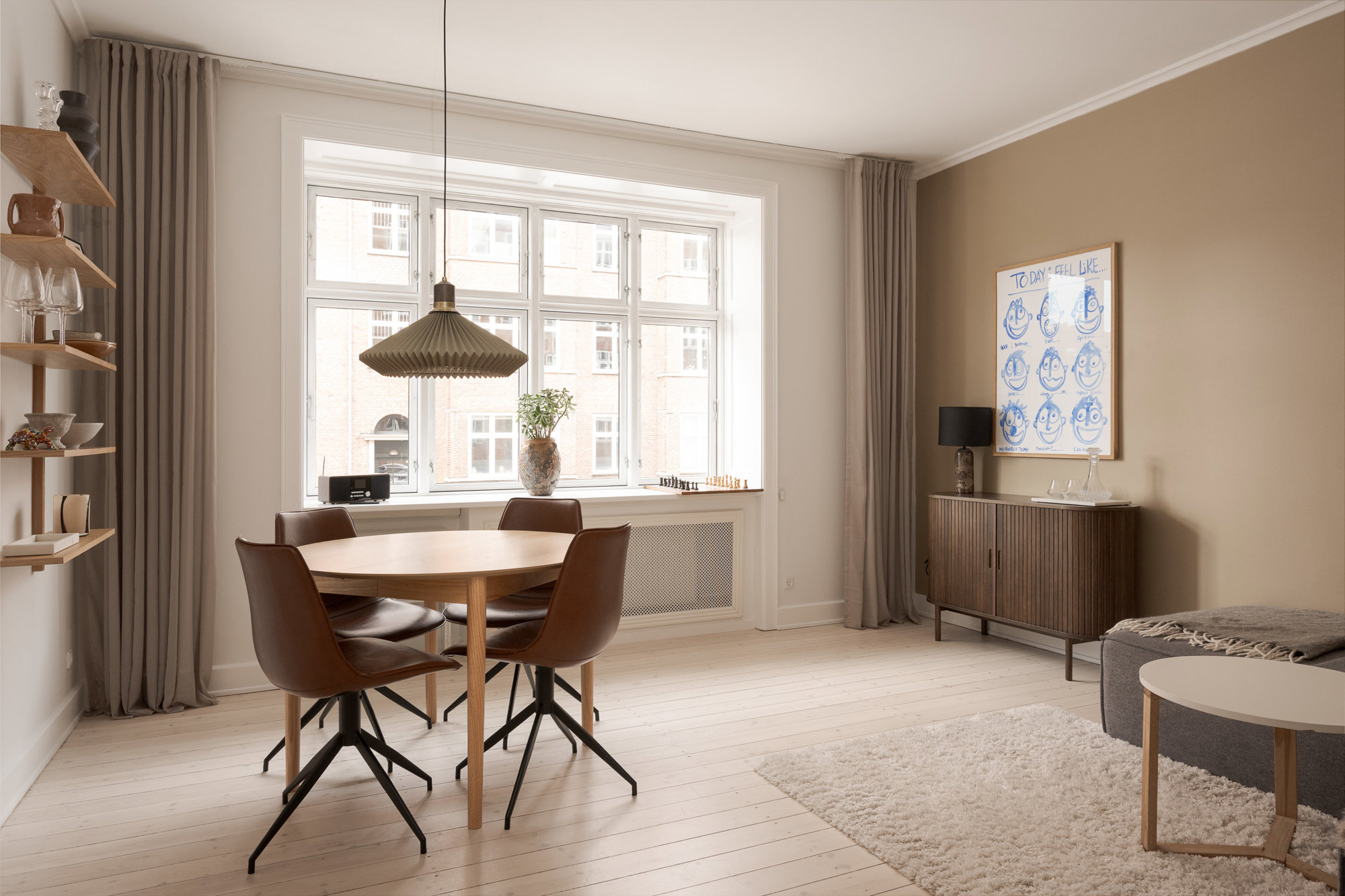 Gennemrenoveret og delevenlig toværelses lejlighed i hjertet af Valby