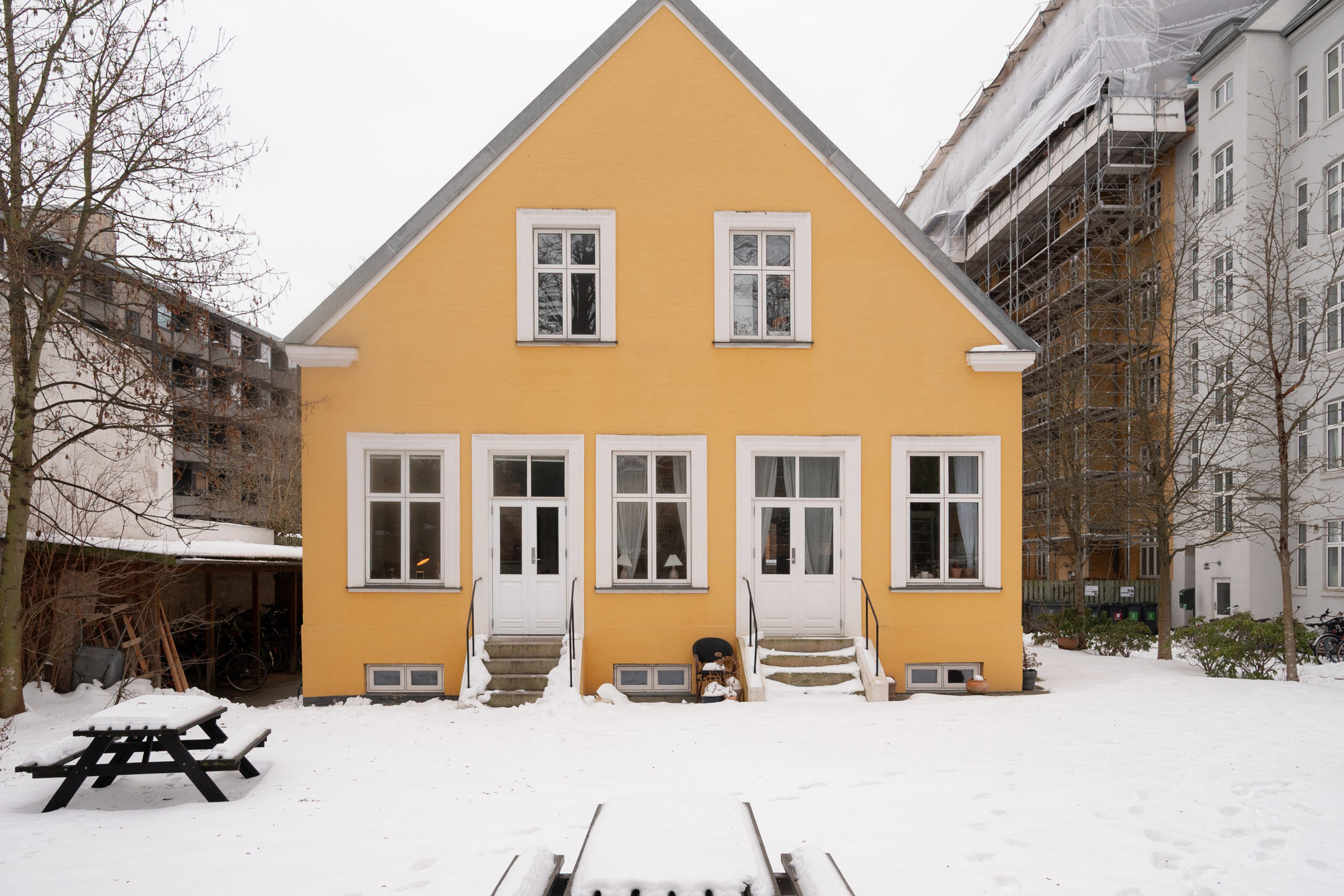  2 værelses lejlighed i baghus med godkendt altanprojekt