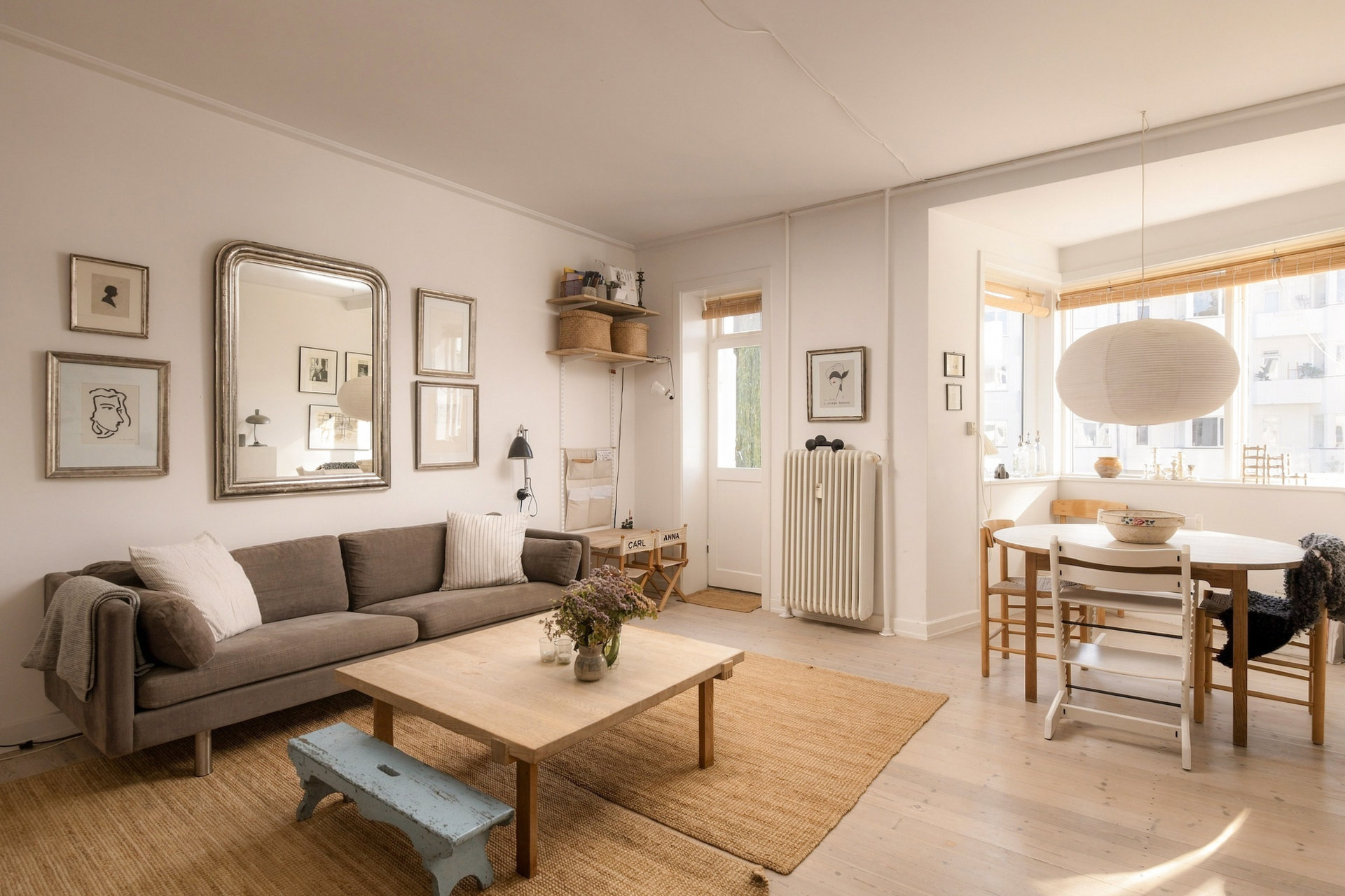 Ikonisk funkis på Østerbro med lyset, altanen og den grønne gård som nærmeste nabo