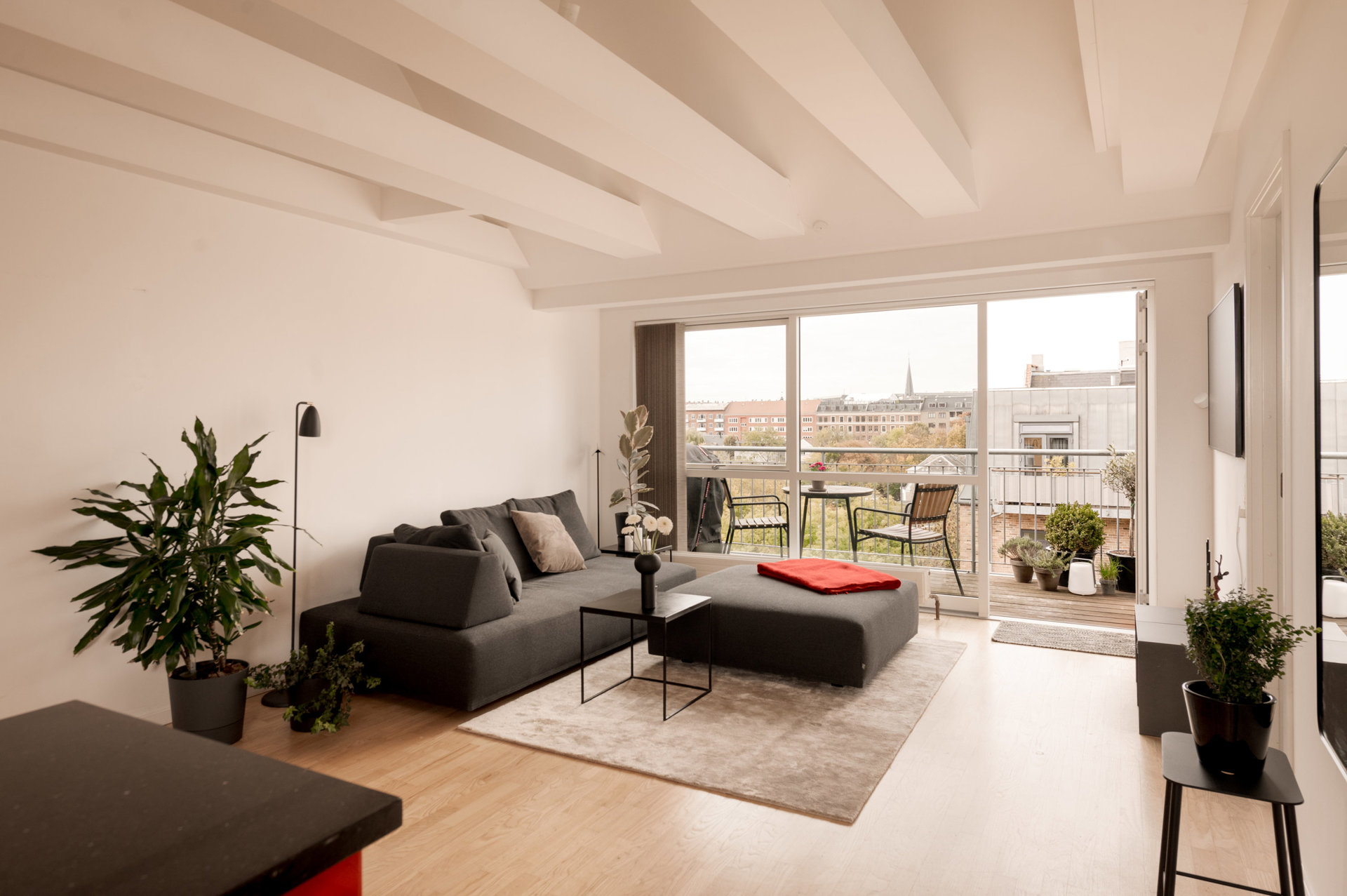 Penthouse lejlighed med skøn udsigt, elevator og stor altan